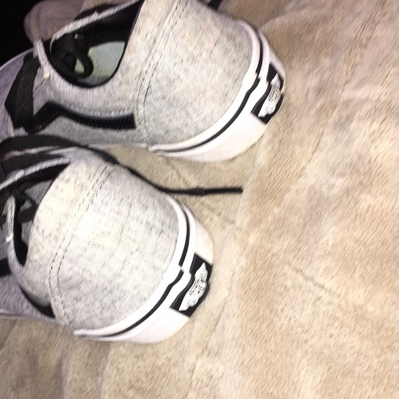 Vans - Picture 3 of 4